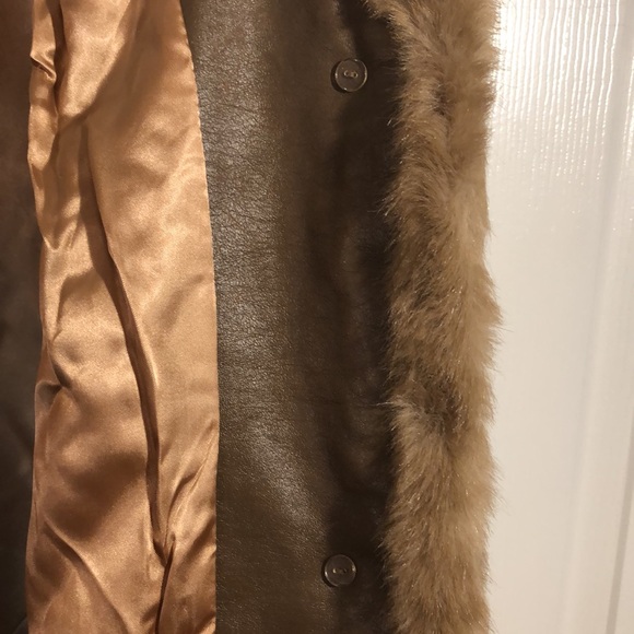 Vintage Light Brown Faux Fur Button Up Coat size 14 - Picture 10 of 15